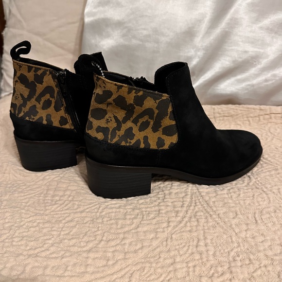 Clarks Women’s Memi Zip Leopard size 7.5 suede ankle boots new never worn - Picture 12 of 14